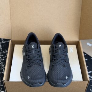 On昂跑Cloud X4舒适透气跑步鞋(全黑)