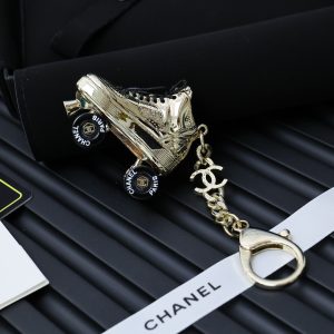 CHANEL香奈ㄦ轮滑鞋钥匙扣